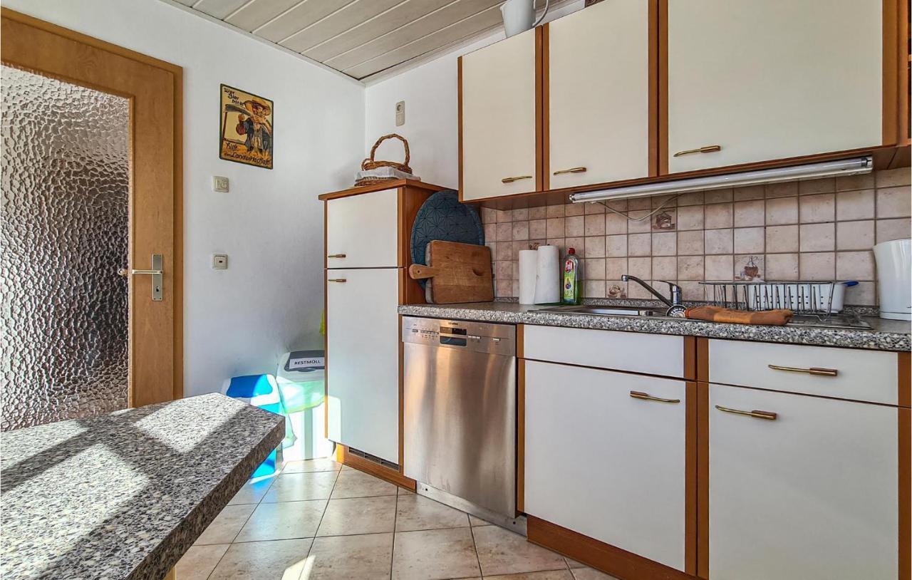 2 Bedroom Awesome Home In Kranichfeld Exterior foto